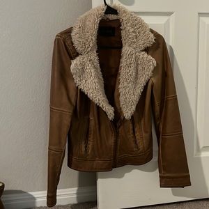 Vintage look leather jacket with removable fur